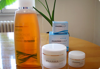 PHARMA SKIN 化粧水～コラーゲン・クリーム