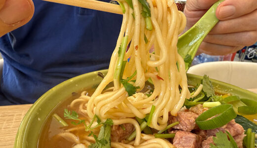 廃墟に残る中華食堂でラーメンを食べてきた