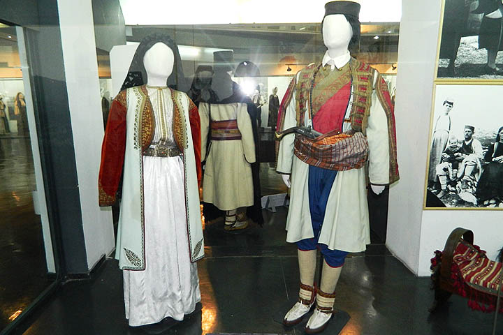 ベスト2点付】マケドニア 民族衣装 キチェヴォ 4点セット-