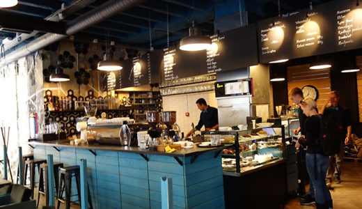 バラエティ豊かなコーヒー専門店 